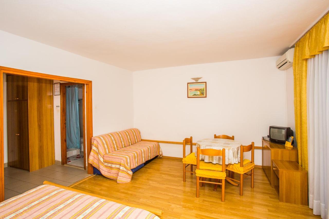 Apartmani Pava Omiš Exterior foto